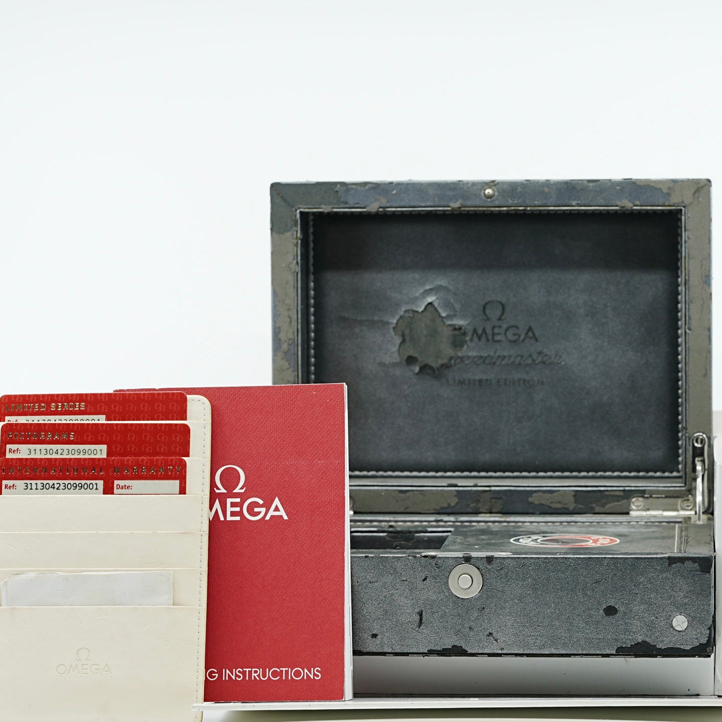 スピードマスター プロフェッショナル アポロ・ソユーズ35周年記念 311.30.42.30.99.001 隕石ダイヤル